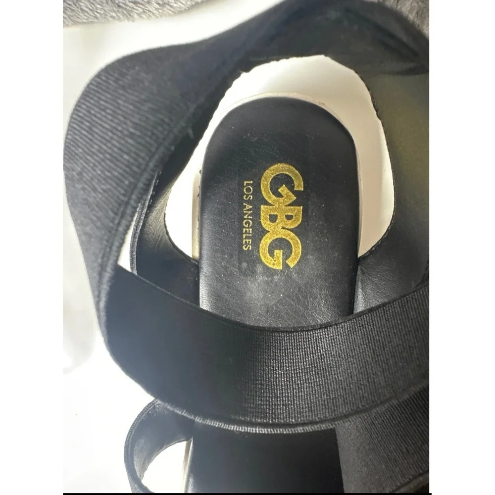 G by Guess GBG Black‎ Elastic Ankle Strap Sandals Wedges Gold Logo Accent 8.5